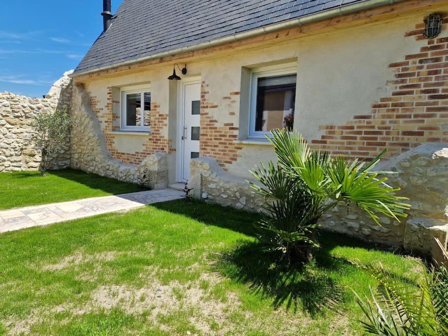 Chalet Industriel Avec Filet Et Spa Sorigny Exterior photo